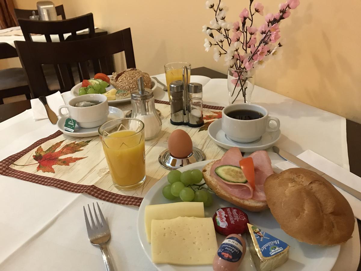 Pension Draiser Hof ไมนซ์ ภายนอก รูปภาพ